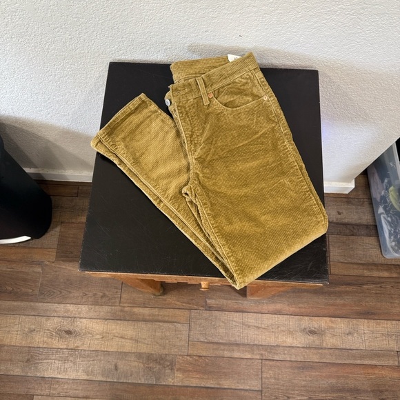 Levis Sculpt Corduroy Boyfriend Pants - Picture 2 of 2